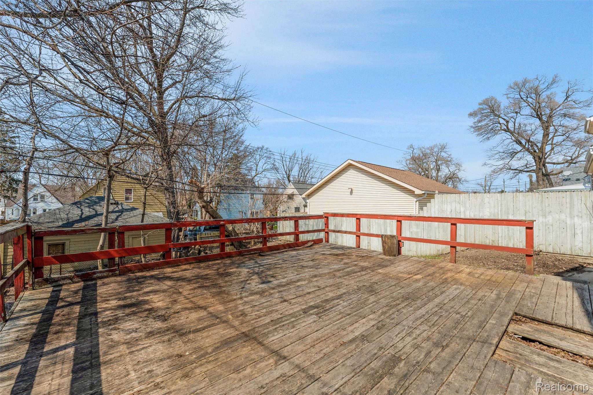 917 Perry Street Pontiac, MI 48340 - Photo 31 of 37 View of deck