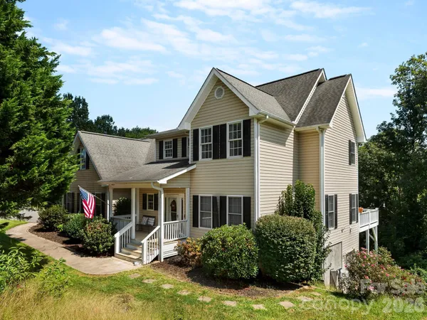 $750,000 | 66 Azalea Drive, Weaverville, NC 28787
