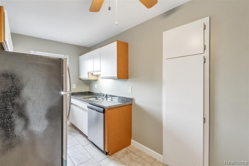 1725 14 14 Mile Road, Unit D Birmingham, MI 48009 - Photo 16 of 32