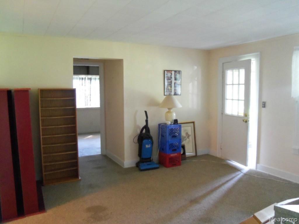 24641 24 Mile Road Macomb, MI 48042 - Photo 4 of 20 Living Room