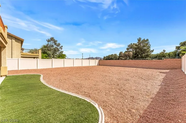 $2,350 | 3329 Green Ice Avenue, North Las Vegas, NV 89081