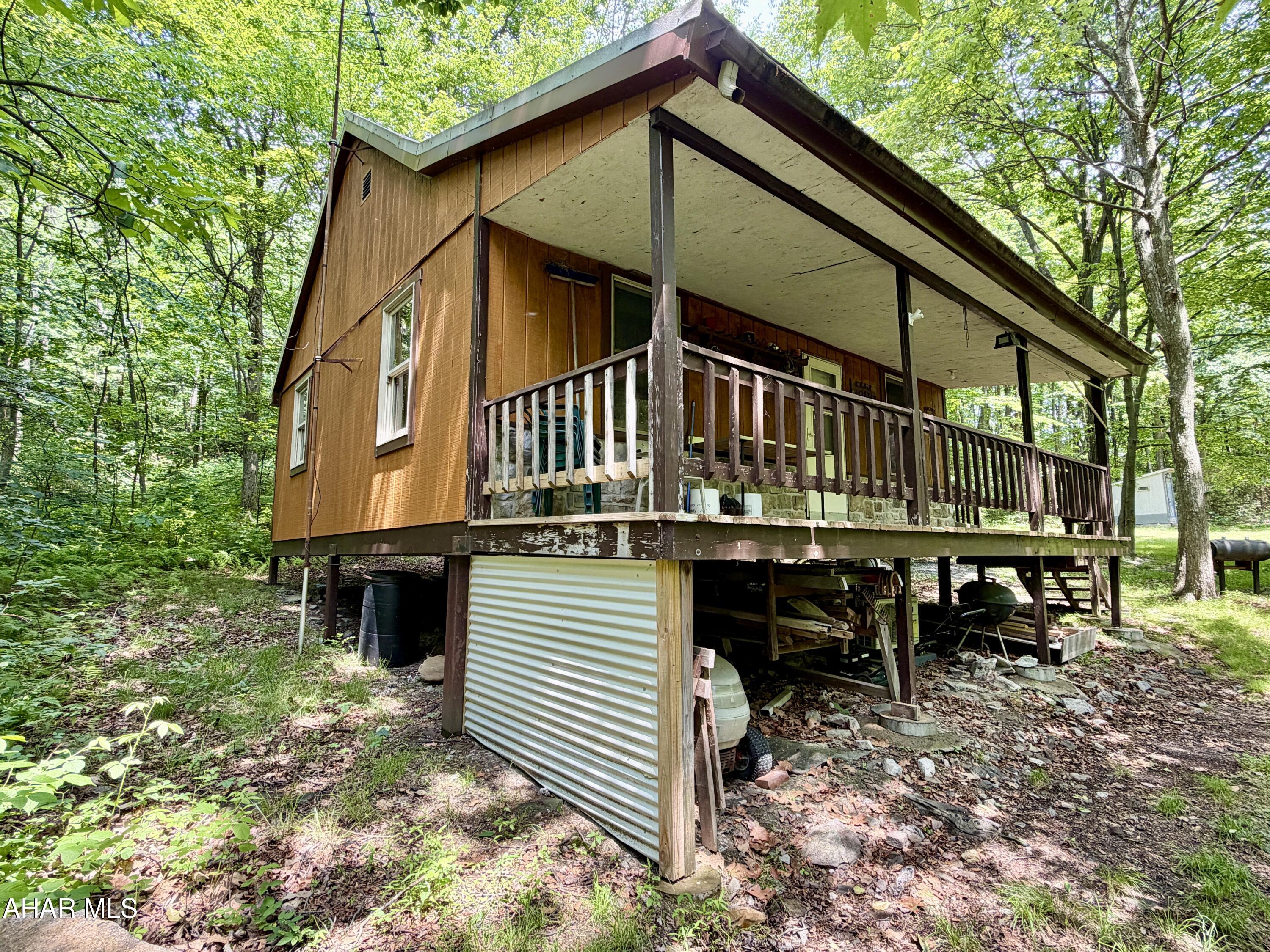 190 Thunder Rock Road Crystal Spring, PA 15536 - Photo 6 of 26 Gallery Image 6