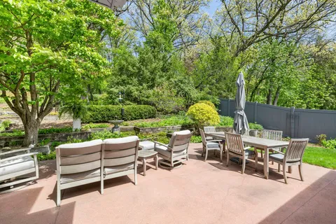 $825,000 | 4742 Gaywood Drive, Minnetonka, MN 55345