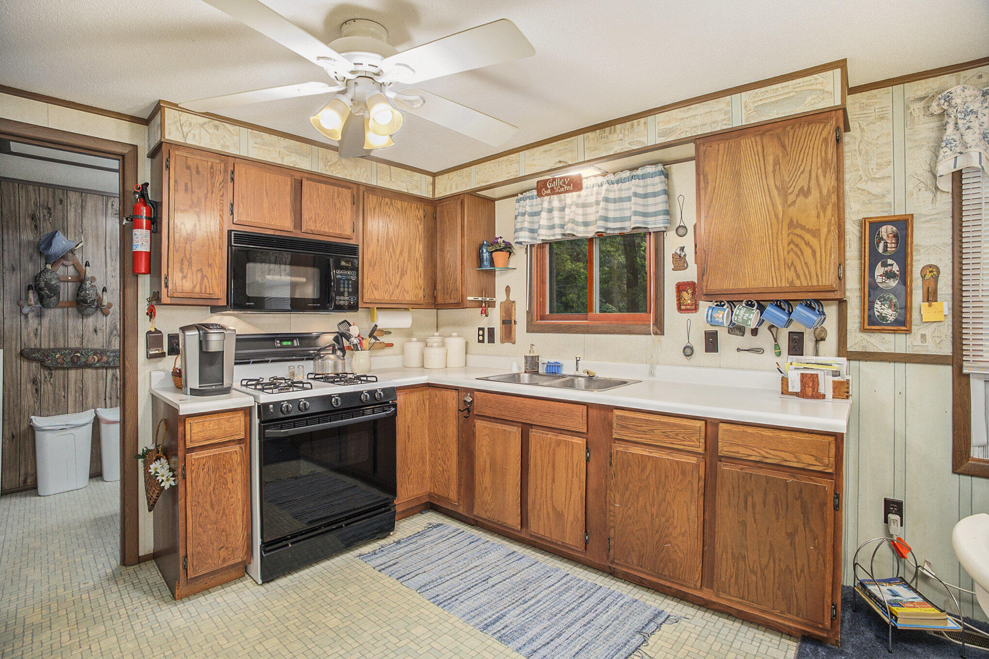 73 South Maple Road Branch, MI 49402 - Photo 8 of 28 Kitchen