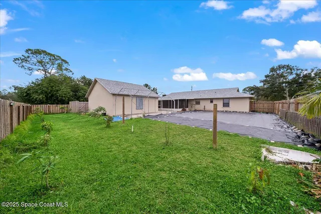 $2,000 | 701 Elmont Street Northwest, Palm Bay, FL 32907