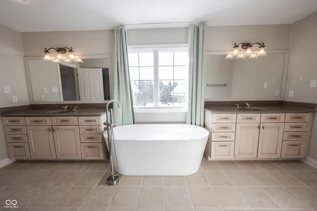 $725,000 | 10461 Tavarez Court, Fortville, IN 46040