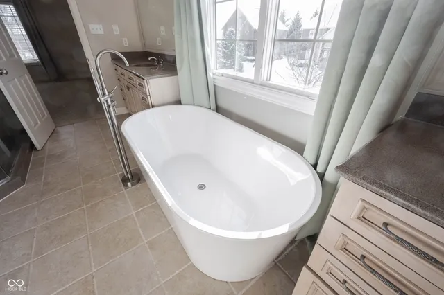 $725,000 | 10461 Tavarez Court, Fortville, IN 46040