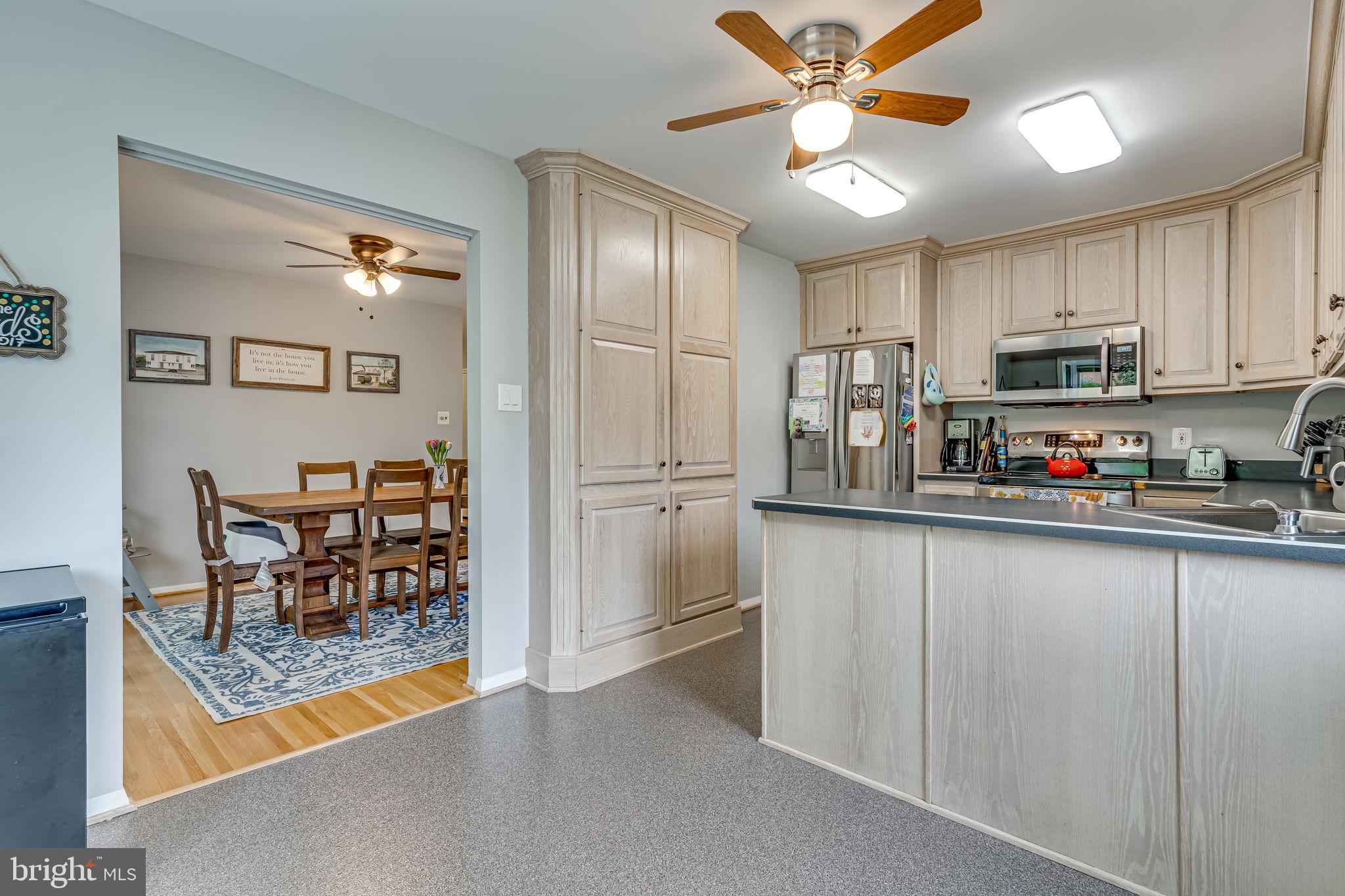 8307 Carrleigh Parkway Springfield, VA 22152 - Photo 12 of 36