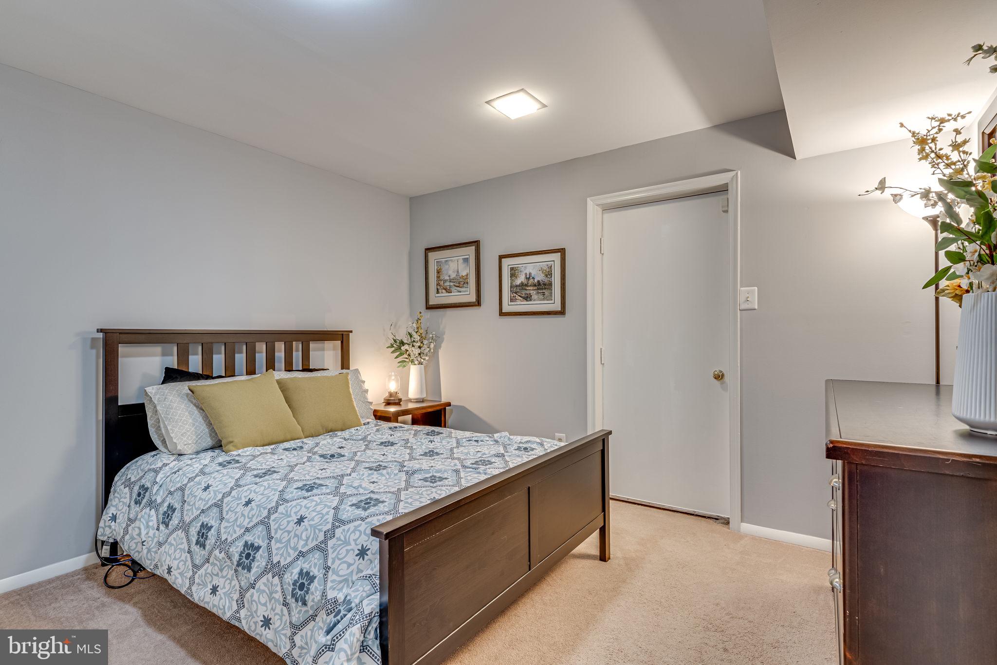 8307 Carrleigh Parkway Springfield, VA 22152 - Photo 28 of 36