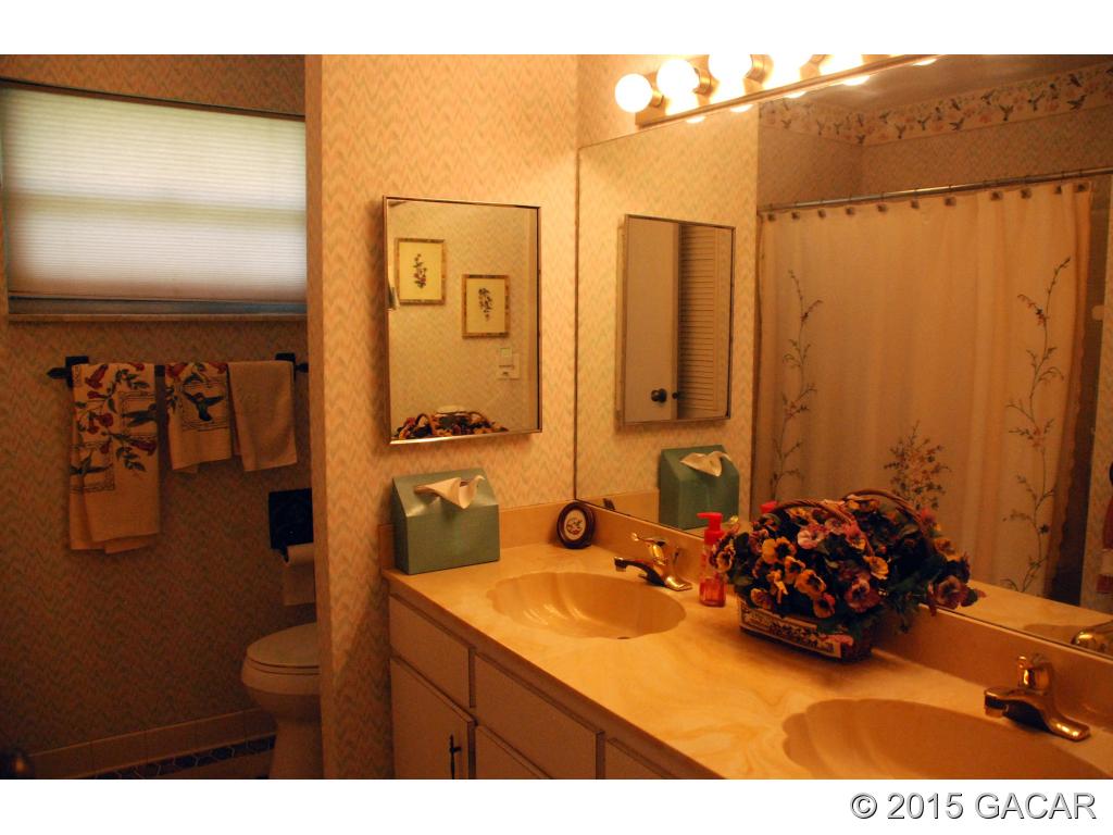 7900 Southwest 8th Avenue Gainesville, FL 32607 - Photo 11 of 24 Hall Bathroom