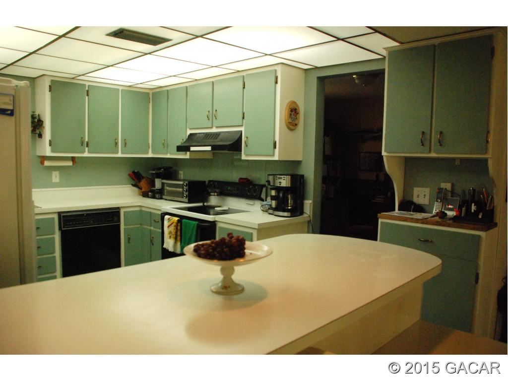 7900 Southwest 8th Avenue Gainesville, FL 32607 - Photo 18 of 24 Breakfast Bar