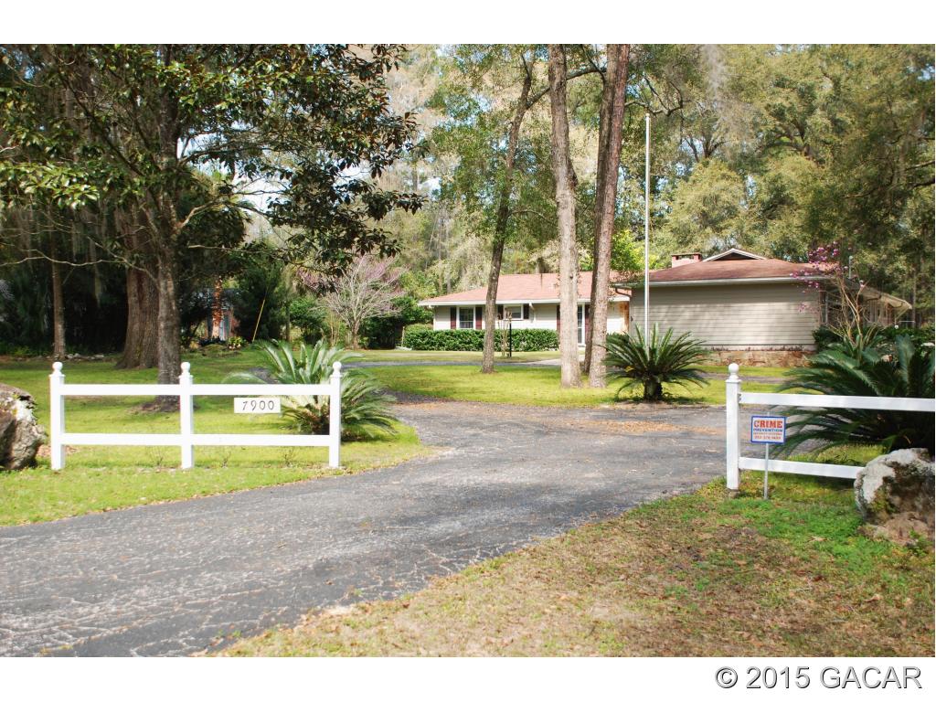 7900 Southwest 8th Avenue Gainesville, FL 32607 - Photo 3 of 24 Circular Driveway