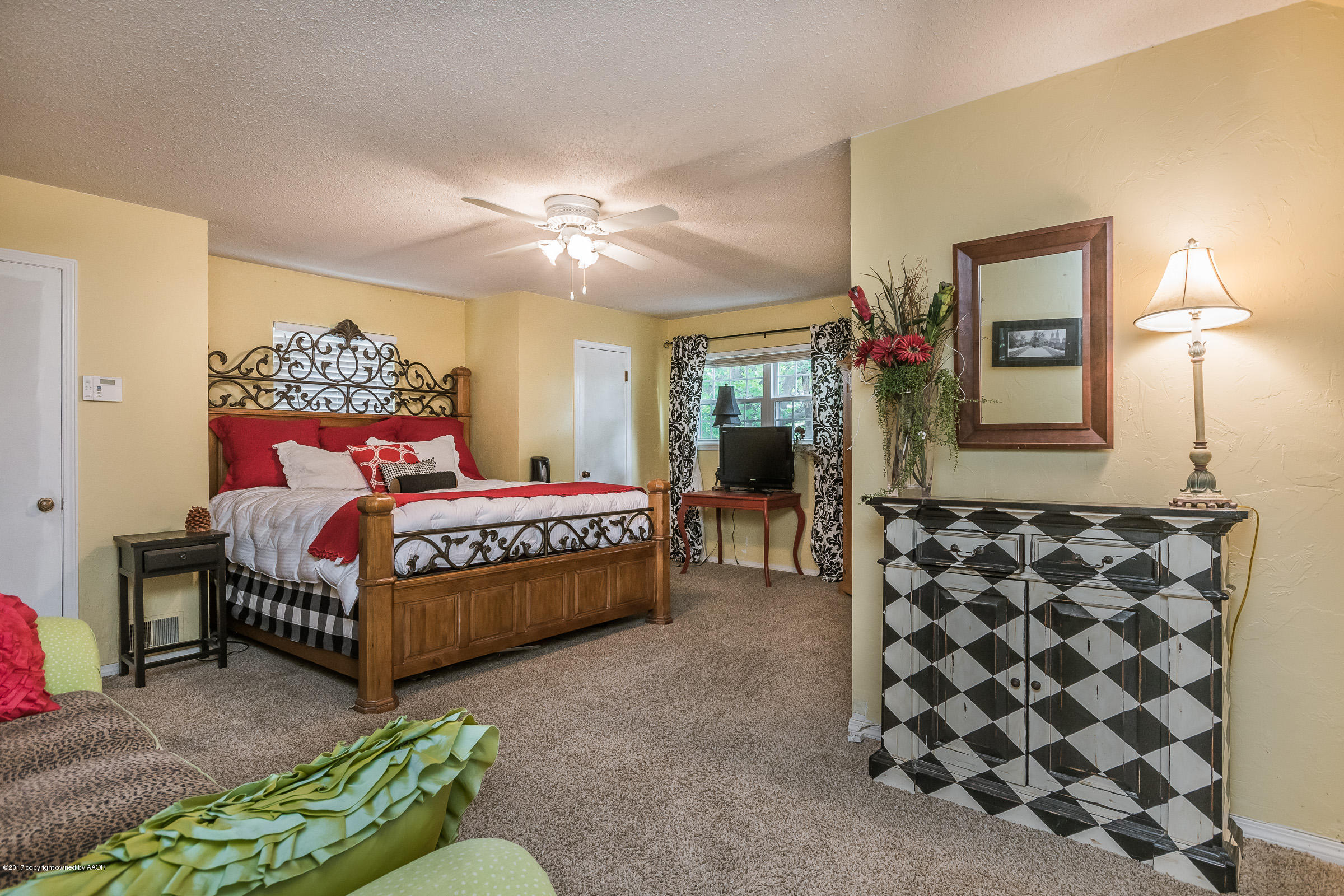 6218 Hanson Road Amarillo, TX 79106 - Photo 14 of 23 Master Bedroom_