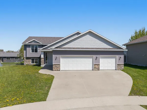 $425,000 | 4453 Starling Lane Southeast, Rochester, MN 55904