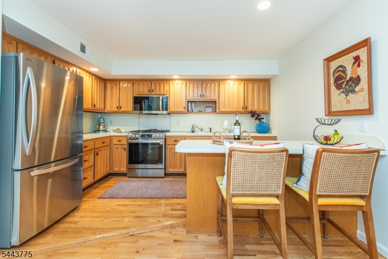 122 Macleish Court Mahwah, NJ 07430 - Photo 11 of 28