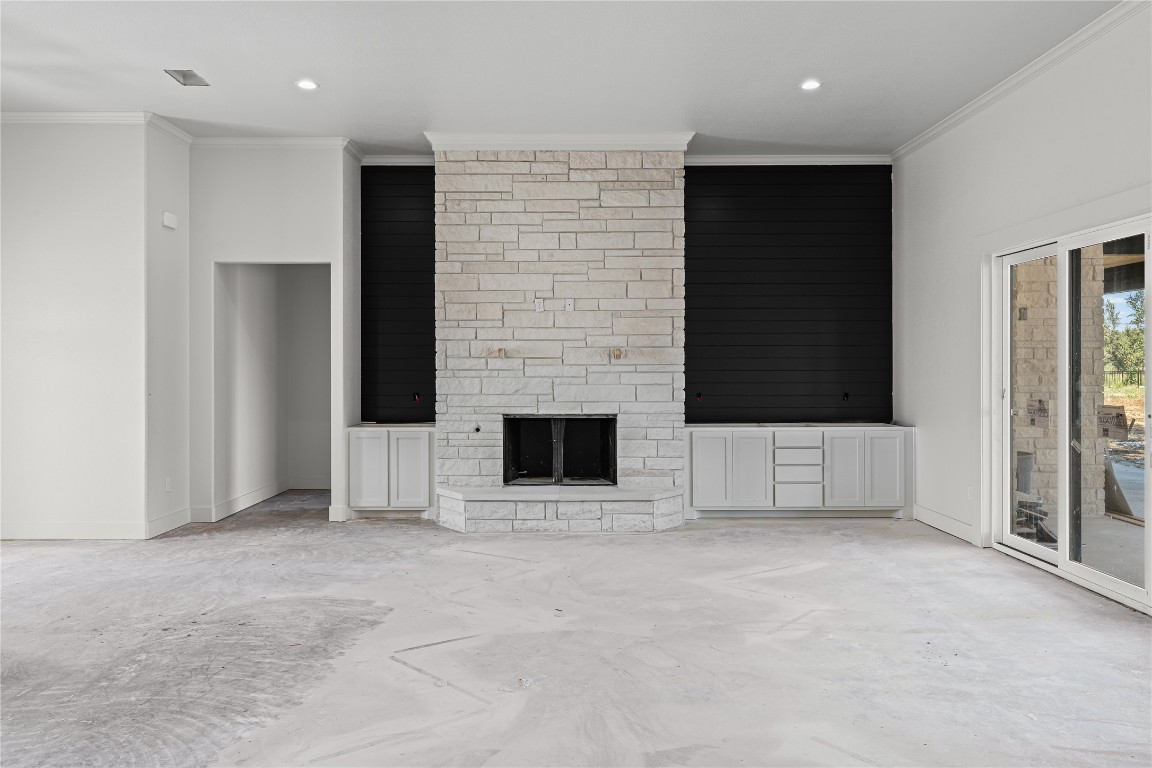 10213 Homesteader Road Gatesville, TX 76528 - Photo 4 of 19 an empty room with fireplace