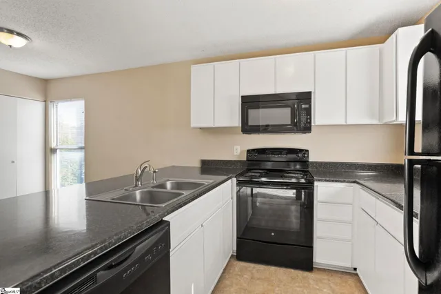 $159,900 | 2601 Duncan Chapel Road, Unit F302, Greenville, SC 29617