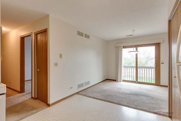 $214,900 | 1115 Kane Street, Unit 1115, South Elgin, IL 60177