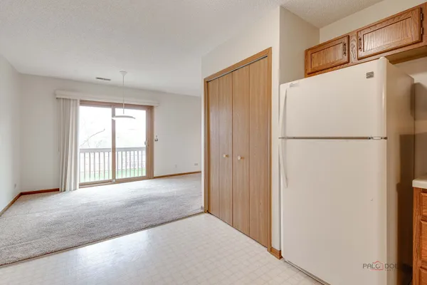 $214,900 | 1115 Kane Street, Unit 1115, South Elgin, IL 60177