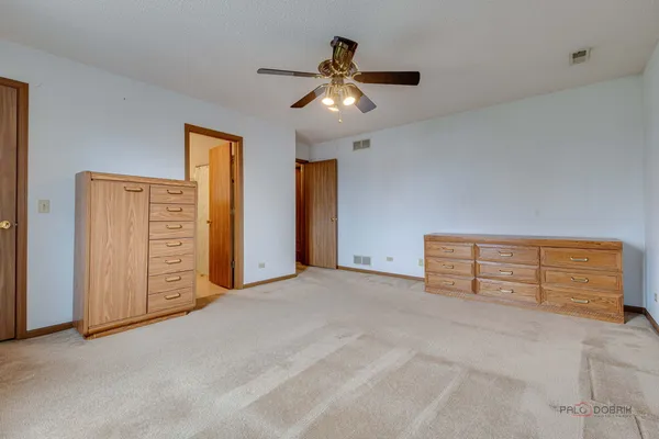 $214,900 | 1115 Kane Street, Unit 1115, South Elgin, IL 60177