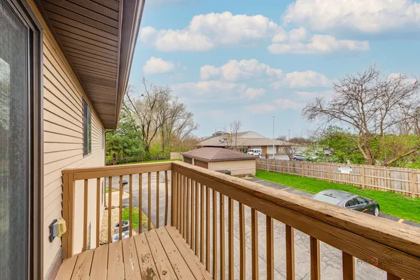 $214,900 | 1115 Kane Street, Unit 1115, South Elgin, IL 60177