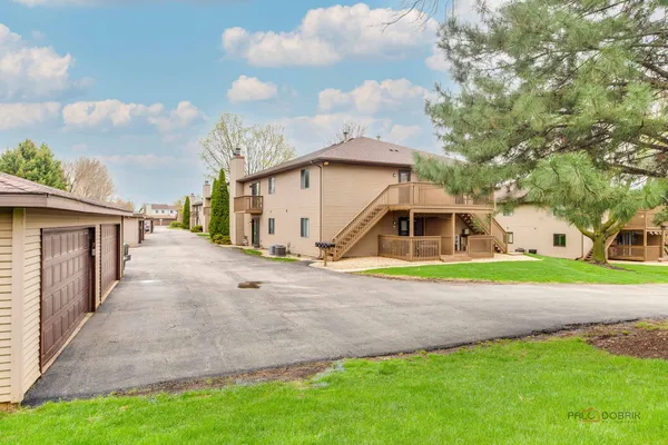 $214,900 | 1115 Kane Street, Unit 1115, South Elgin, IL 60177