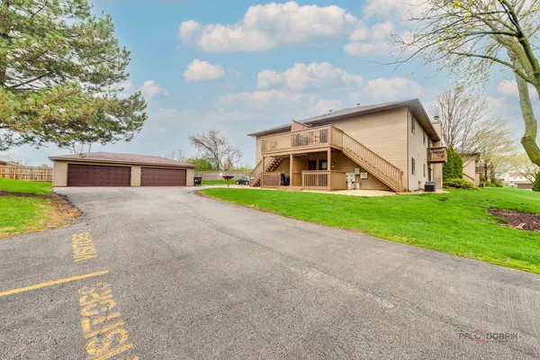 $214,900 | 1115 Kane Street, Unit 1115, South Elgin, IL 60177