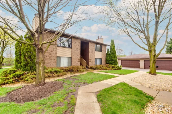 $214,900 | 1115 Kane Street, Unit 1115, South Elgin, IL 60177