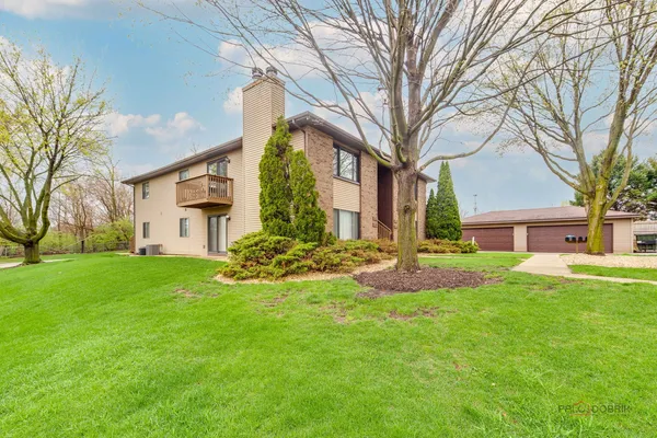 $214,900 | 1115 Kane Street, Unit 1115, South Elgin, IL 60177