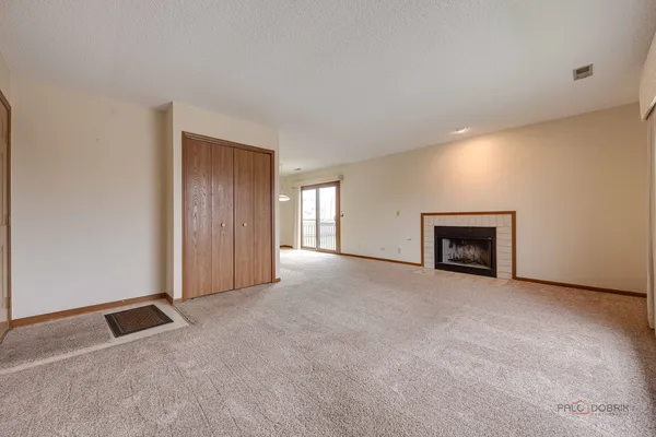 $214,900 | 1115 Kane Street, Unit 1115, South Elgin, IL 60177