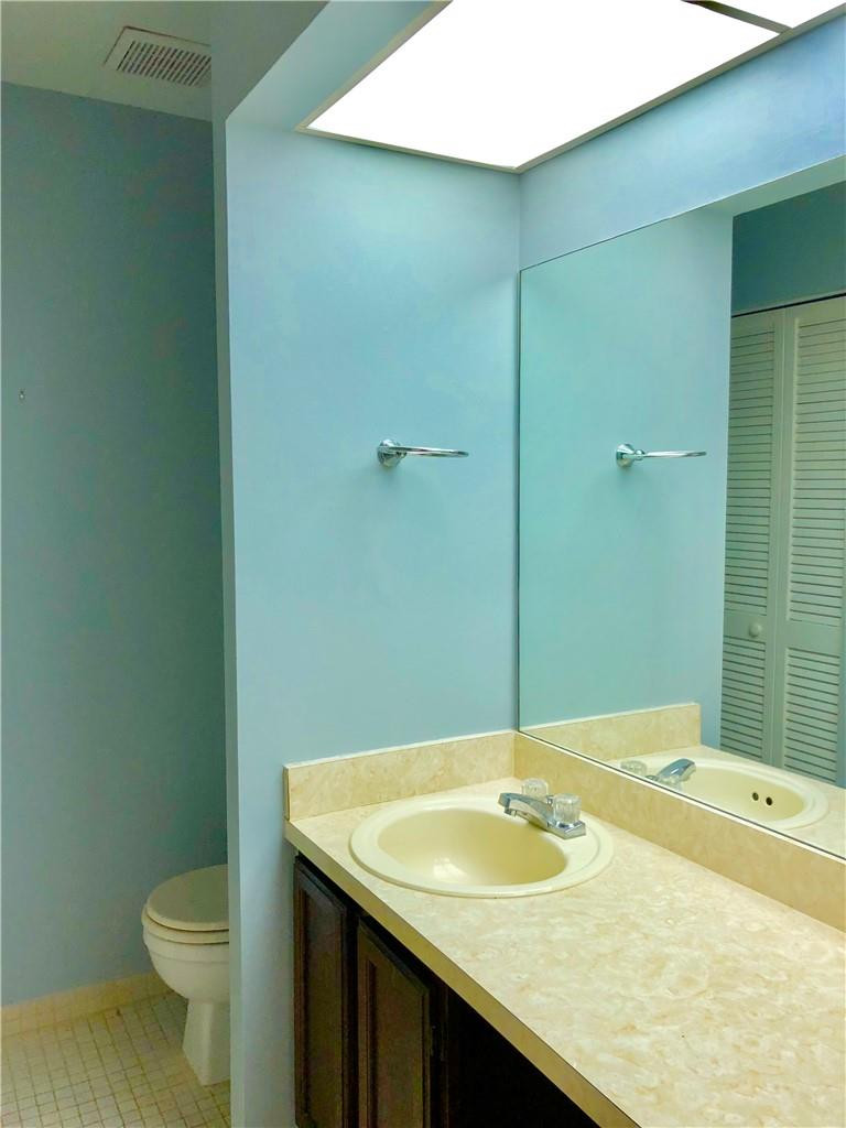 239 Northwest 15th Street, Unit 239 Boca Raton, FL 33432 - Photo 18 of 28 Guest Bath
