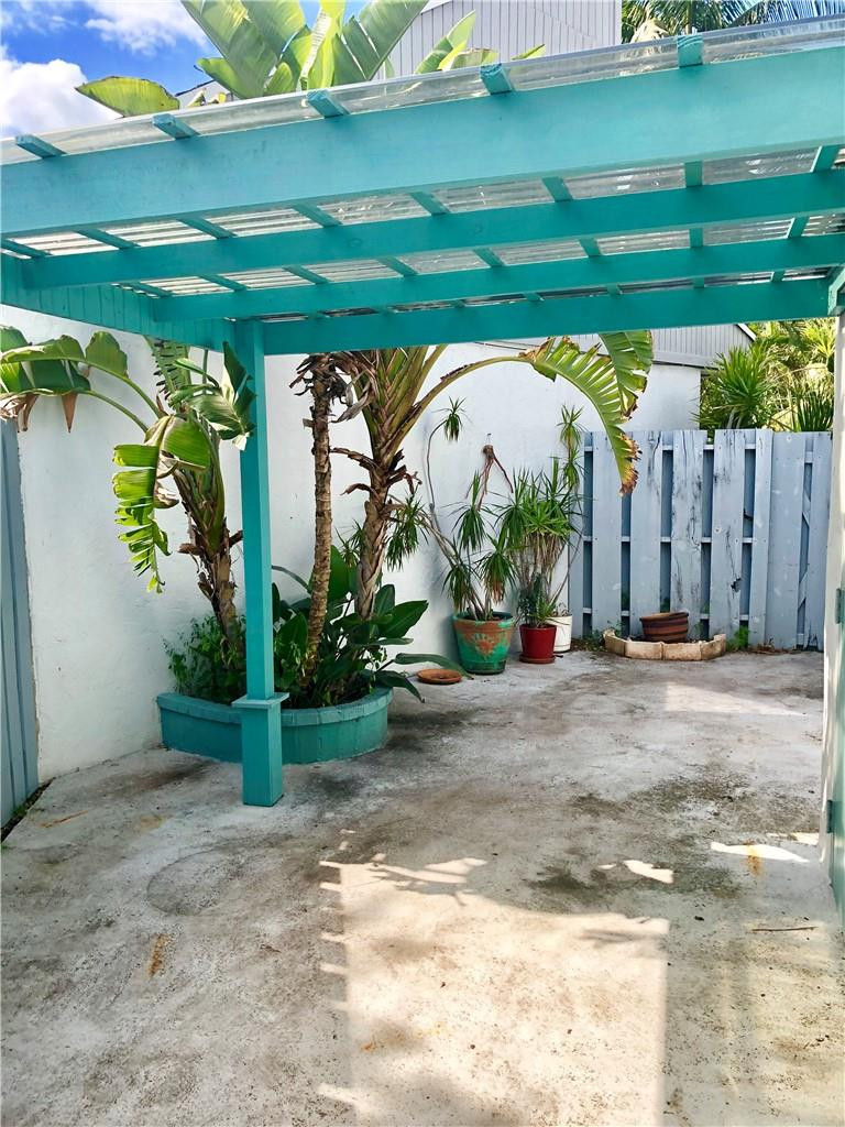 239 Northwest 15th Street, Unit 239 Boca Raton, FL 33432 - Photo 22 of 28 Private Courtyard