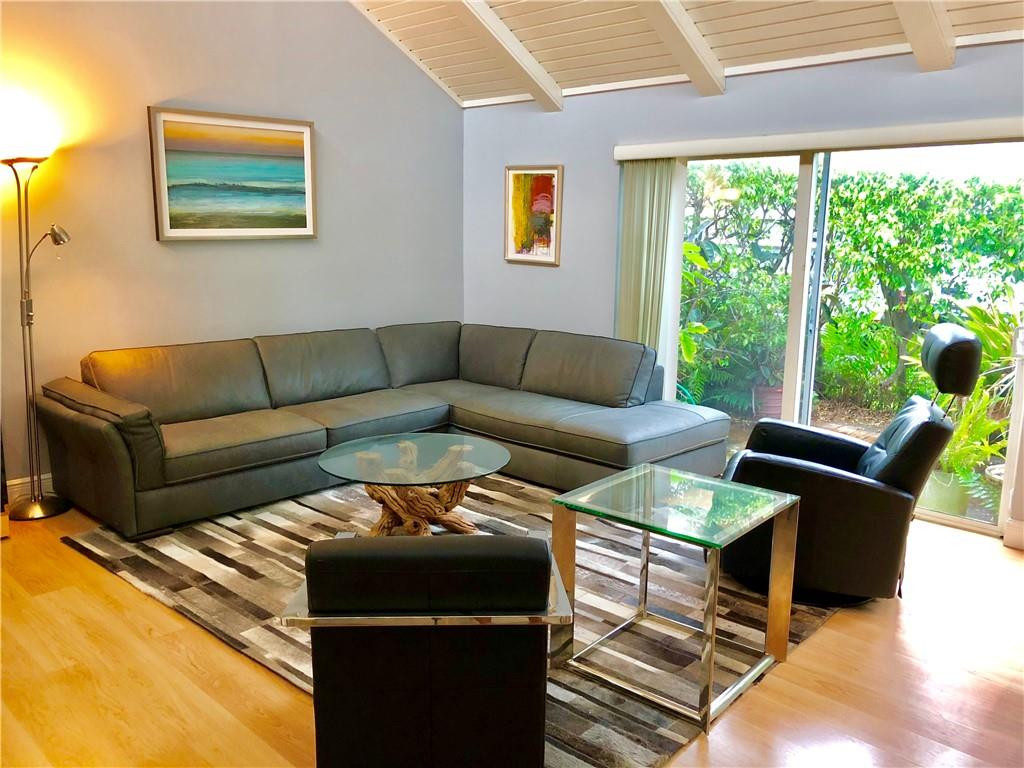 239 Northwest 15th Street, Unit 239 Boca Raton, FL 33432 - Photo 3 of 28 Livingroom