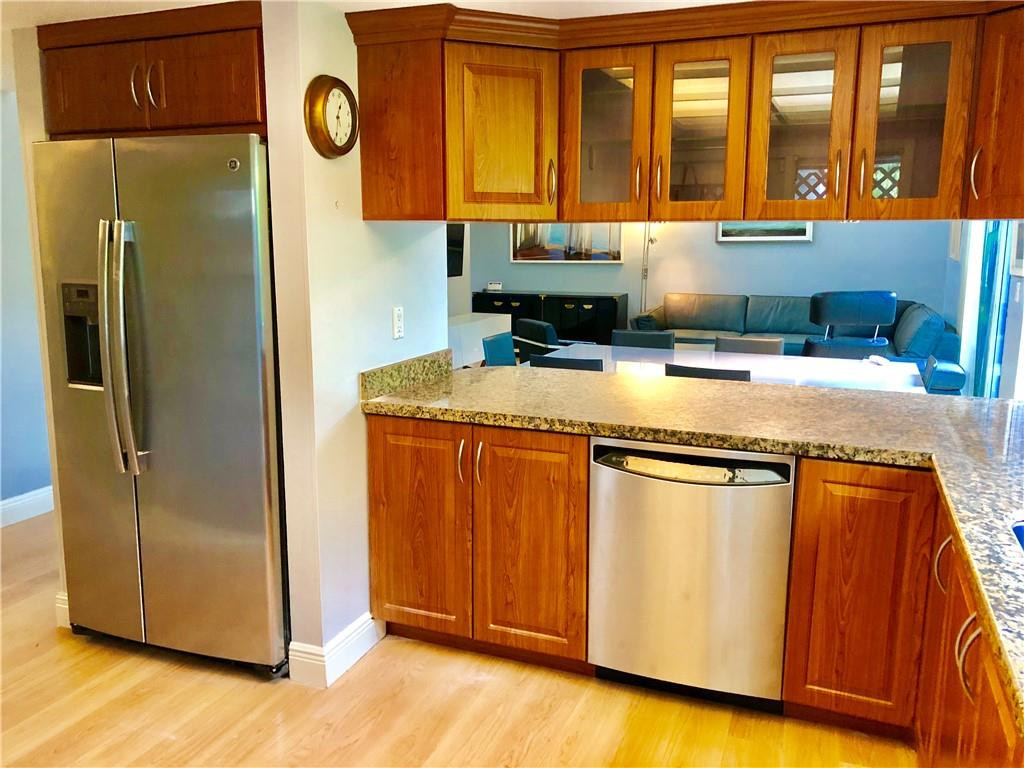 239 Northwest 15th Street, Unit 239 Boca Raton, FL 33432 - Photo 10 of 28 Kitchen
