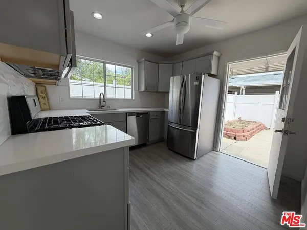 $3,000 | 18601 Hiawatha Street, Porter Ranch, CA 91326