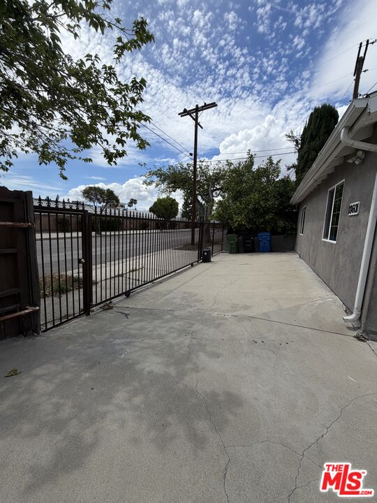 18601 Hiawatha Street Porter Ranch, CA 91326 - Photo 18 of 22 a view of a terrace