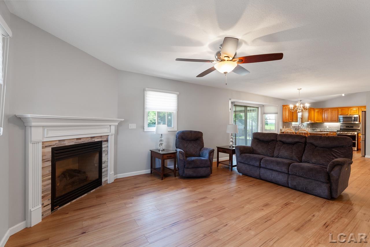 3102 Cobblestone Ridge Tecumseh, MI 49286 - Photo 13 of 48 50148820-188ba3b0-b03e-47f2-b49f-c4817ebce7e3.JPG