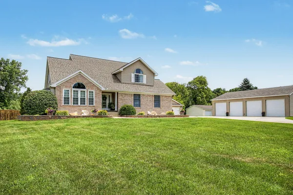 $675,000 | 6844 Napoleon Road, Jackson, MI 49201