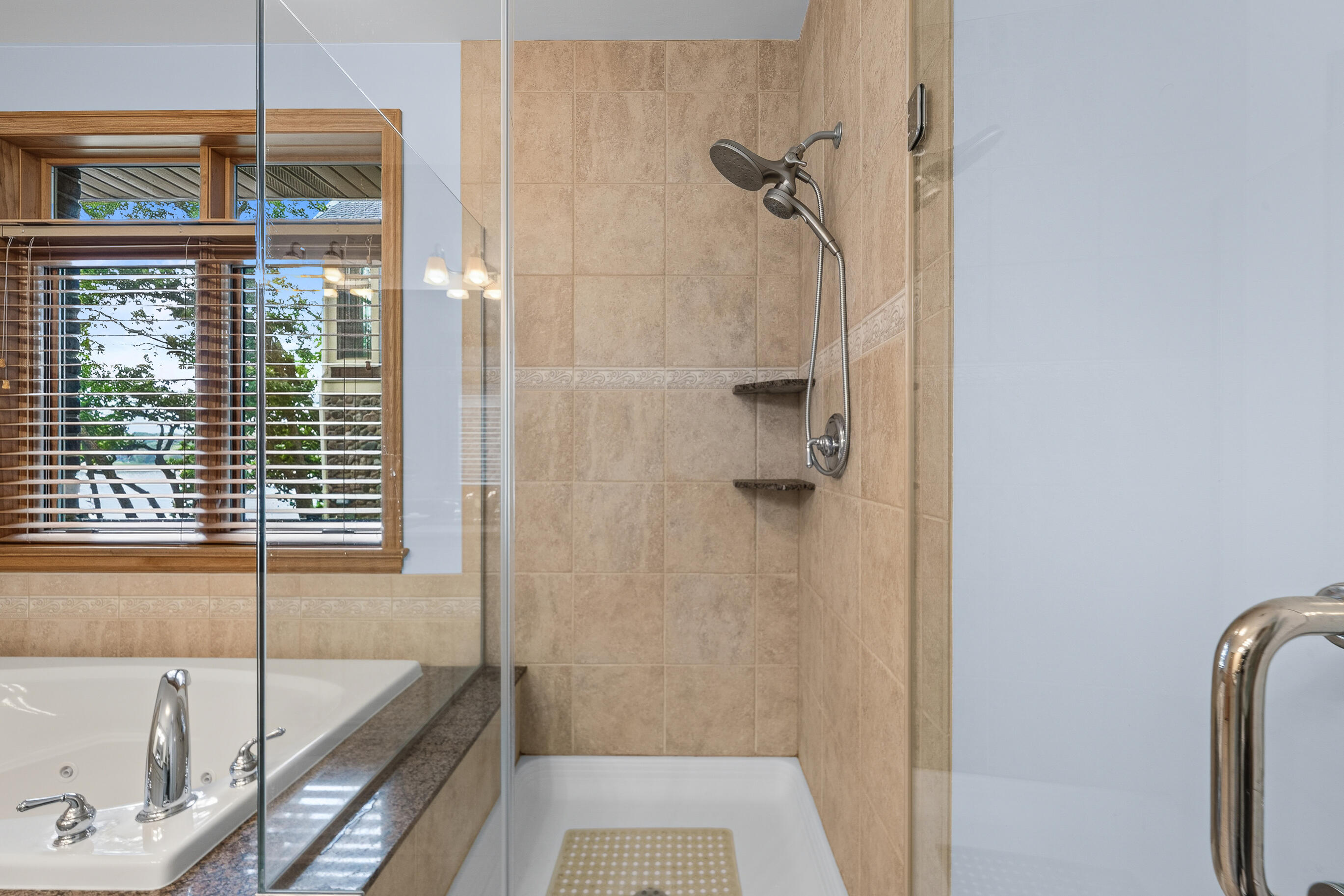 W5647 Forest Road La Grange, WI 53121 - Photo 40 of 97 Primary Shower