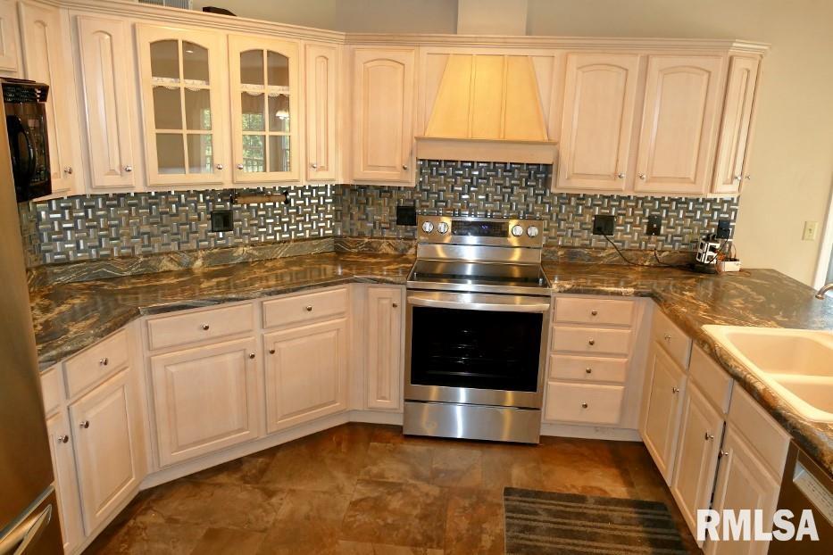 5608 South Matt Cody Court Mapleton, IL 61547 - Photo 16 of 60 Gallery Image 16