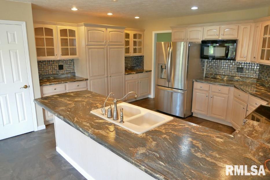5608 South Matt Cody Court Mapleton, IL 61547 - Photo 17 of 60 Gallery Image 17