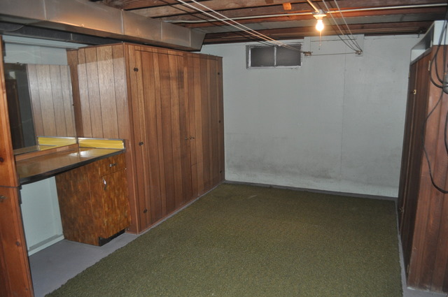 701 Preston Avenue Elgin, IL 60120 - Photo 11 of 13 a view of a walk in closet