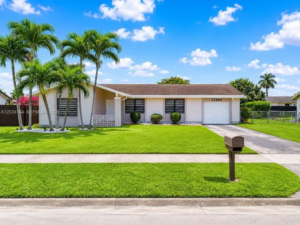 $3,700 | 13360 Southwest 46th Street, Miami, FL 33175