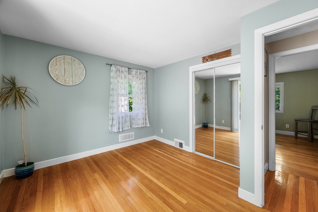 74 Harris Road Lynn, MA 01904 - Photo 13 of 39