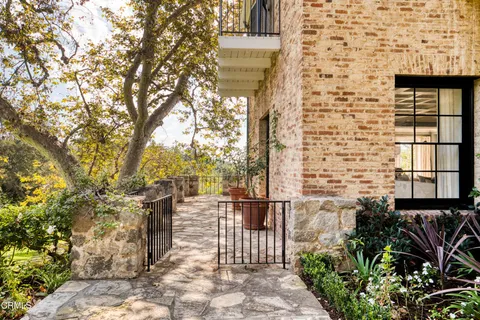 $22,000,000 | 1220 Hillcrest Avenue, Pasadena, CA 91106