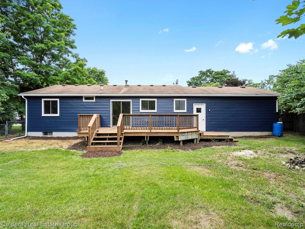 2440 Jones Road Waterford, MI 48327 - Photo 30 of 37