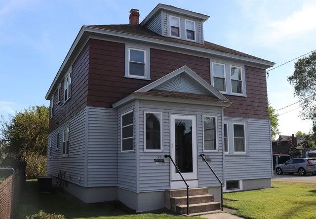$2,200 | 32 1/2 Gilman Street, Nashua, NH 03060