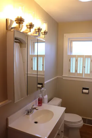 $2,200 | 32 1/2 Gilman Street, Nashua, NH 03060