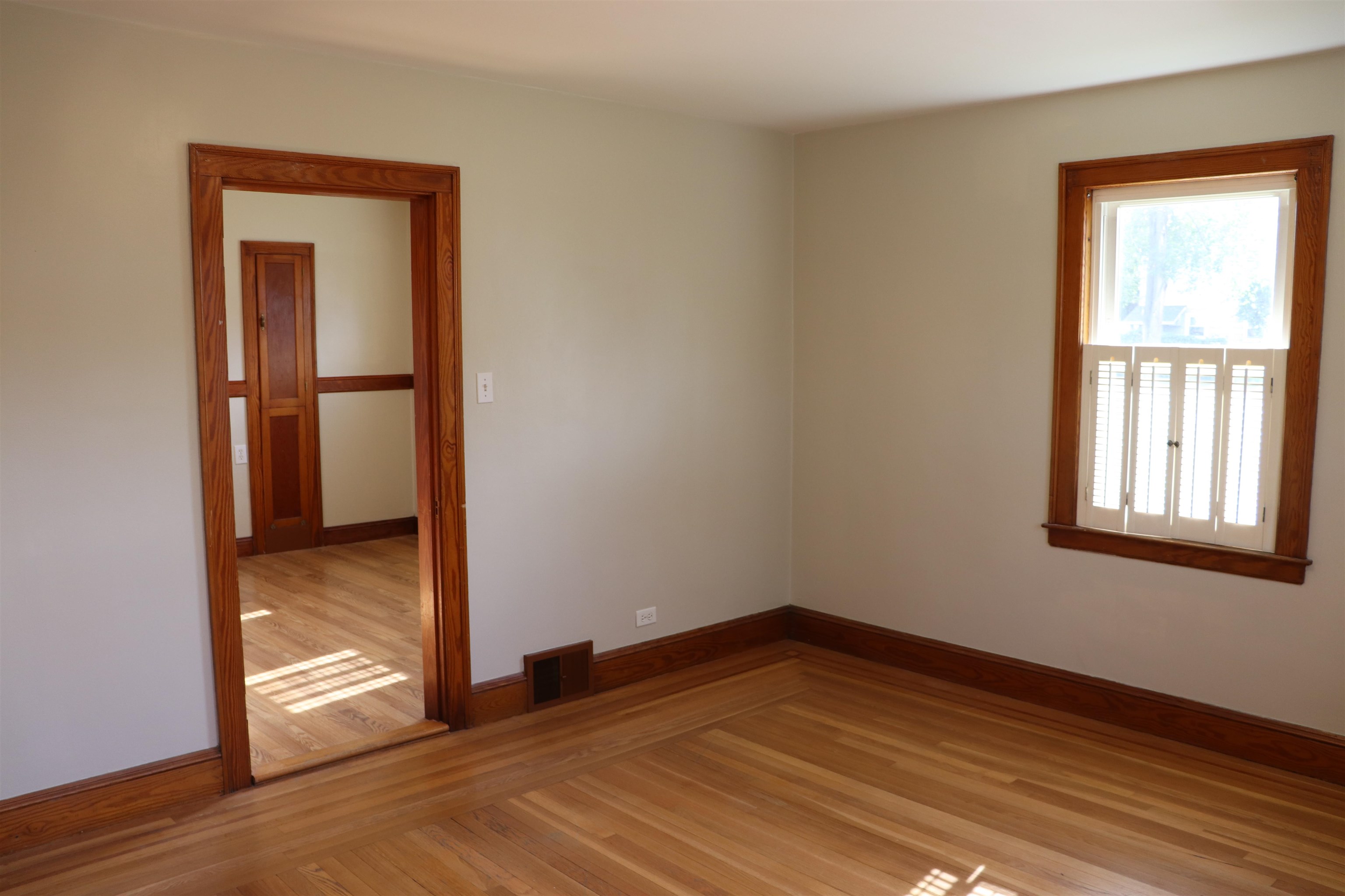 32 1/2 Gilman Street Nashua, NH 03060 - Photo 4 of 22