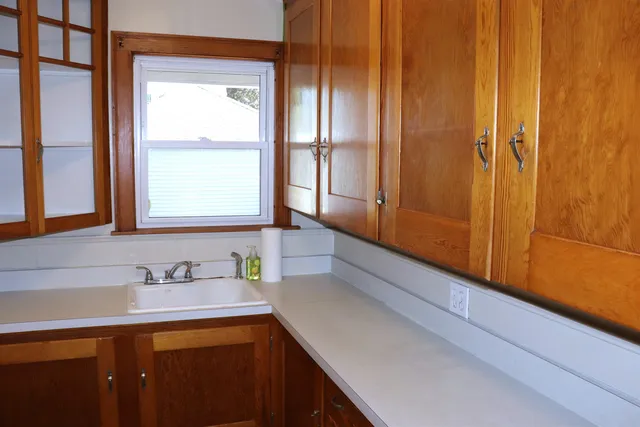 $2,200 | 32 1/2 Gilman Street, Nashua, NH 03060